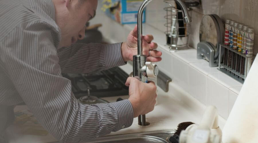 Local tankless water heater installation in Louisville, IL
